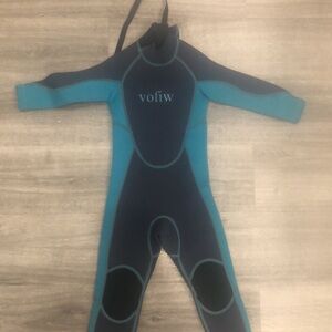 NEW kids sz 2 wetsuit